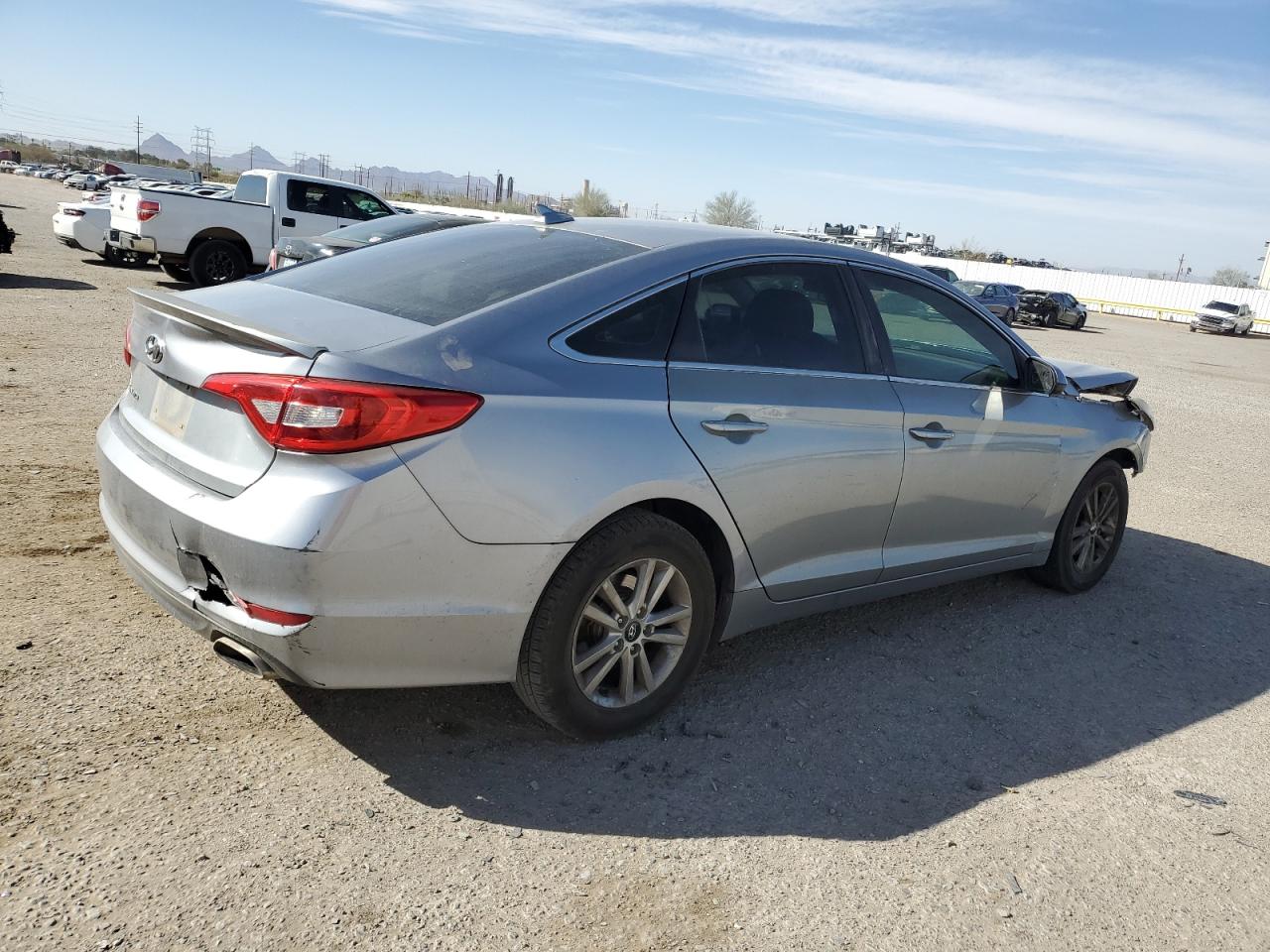 2015 Hyundai Sonata - Image 3