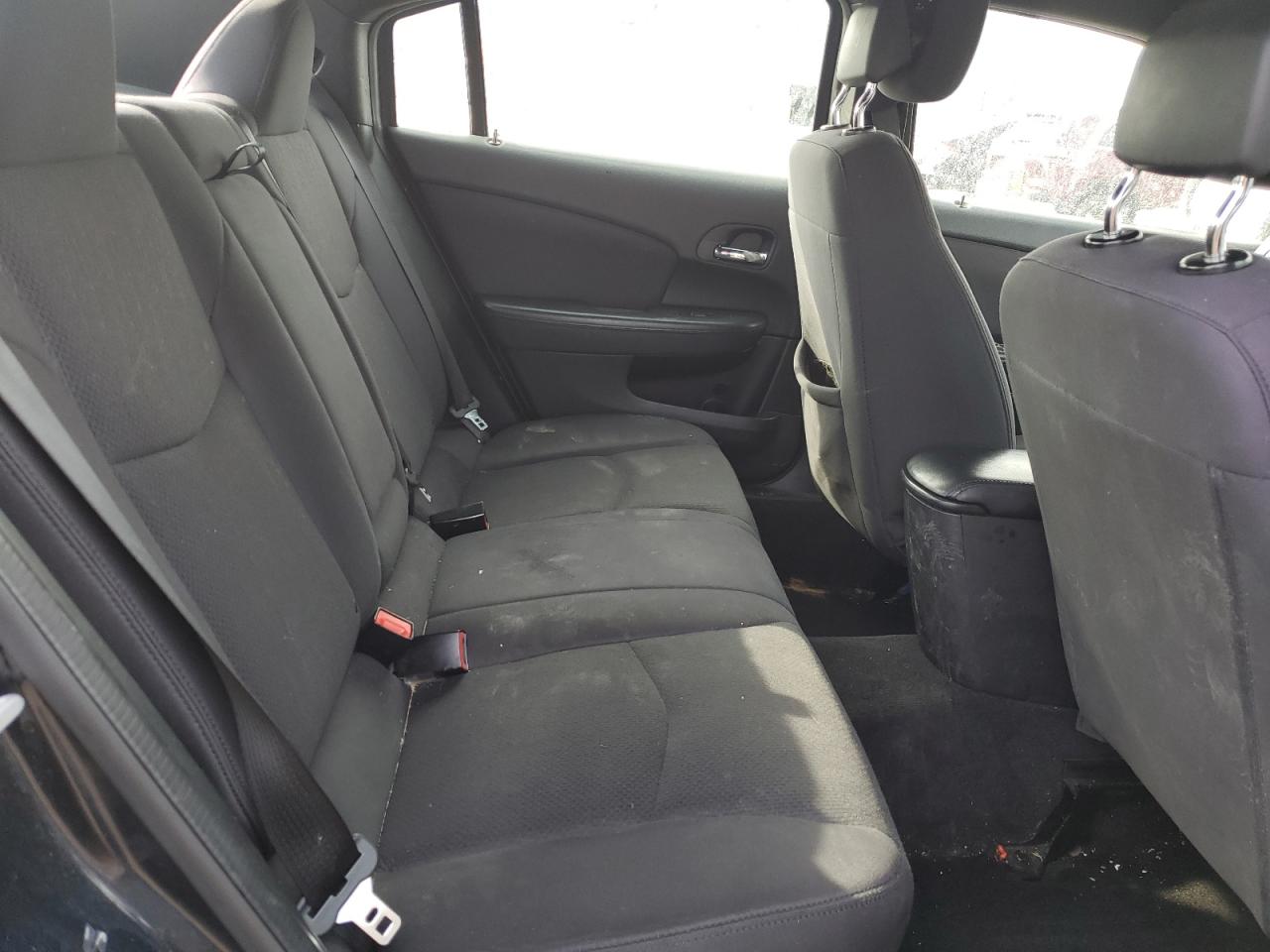 2012 Chrysler 200 - Image 10