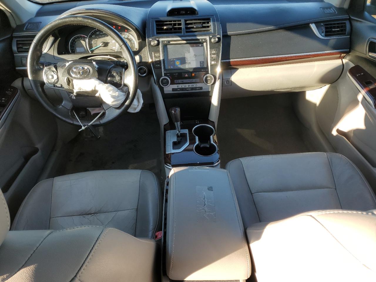2014 Toyota Camry - Image 8
