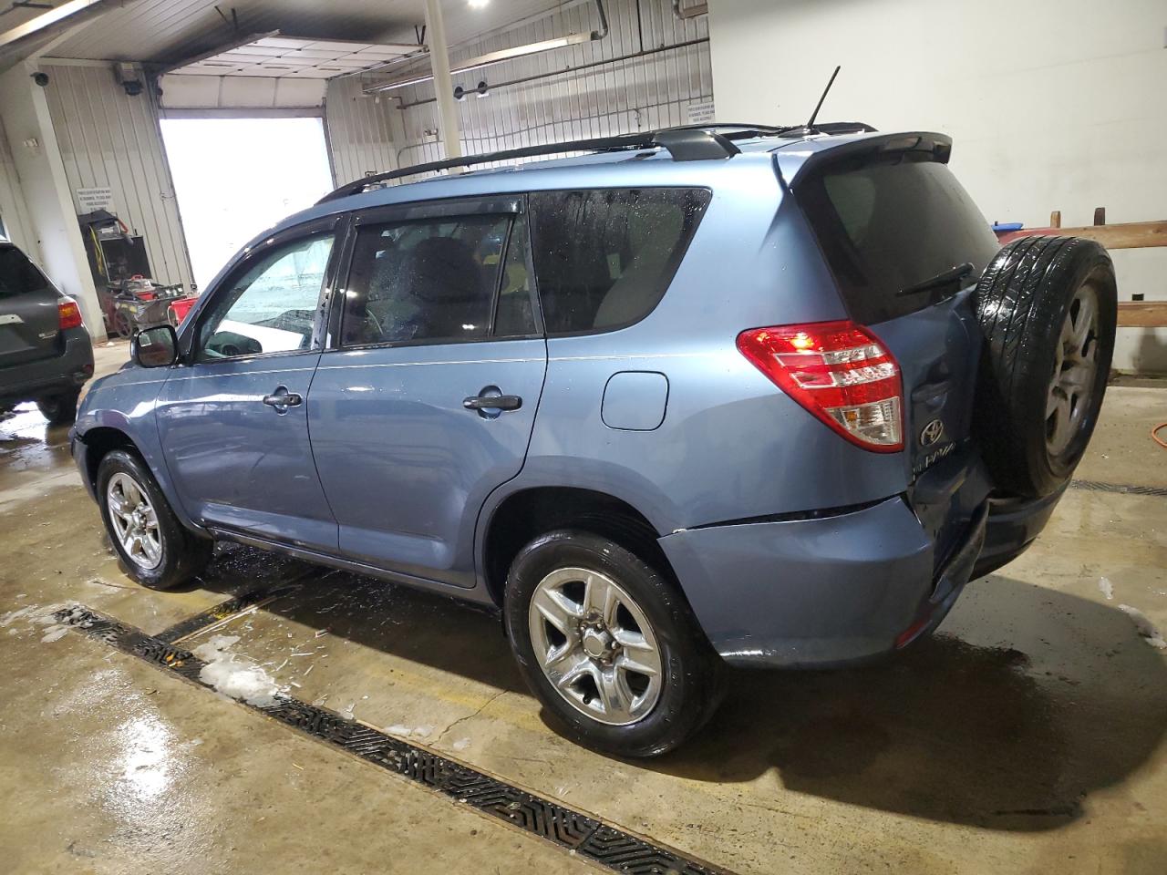 2010 Toyota RAV 4 - Image 2