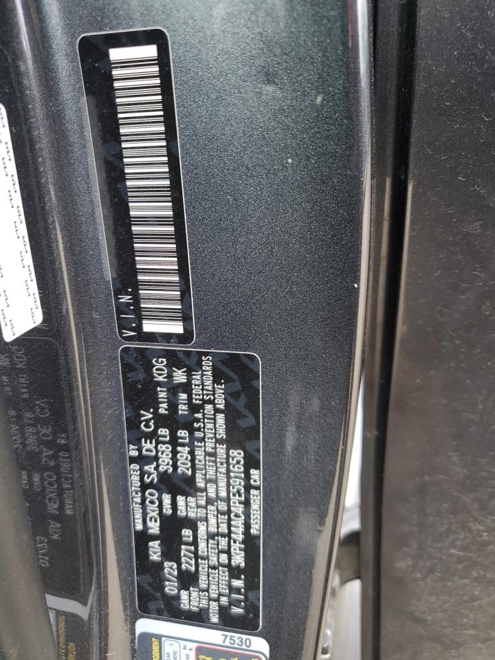 2023 Kia Forte - Image 13