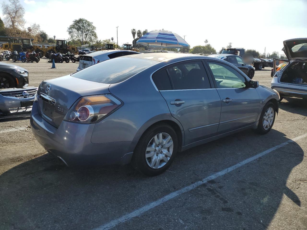 2010 Nissan Altima - Image 3
