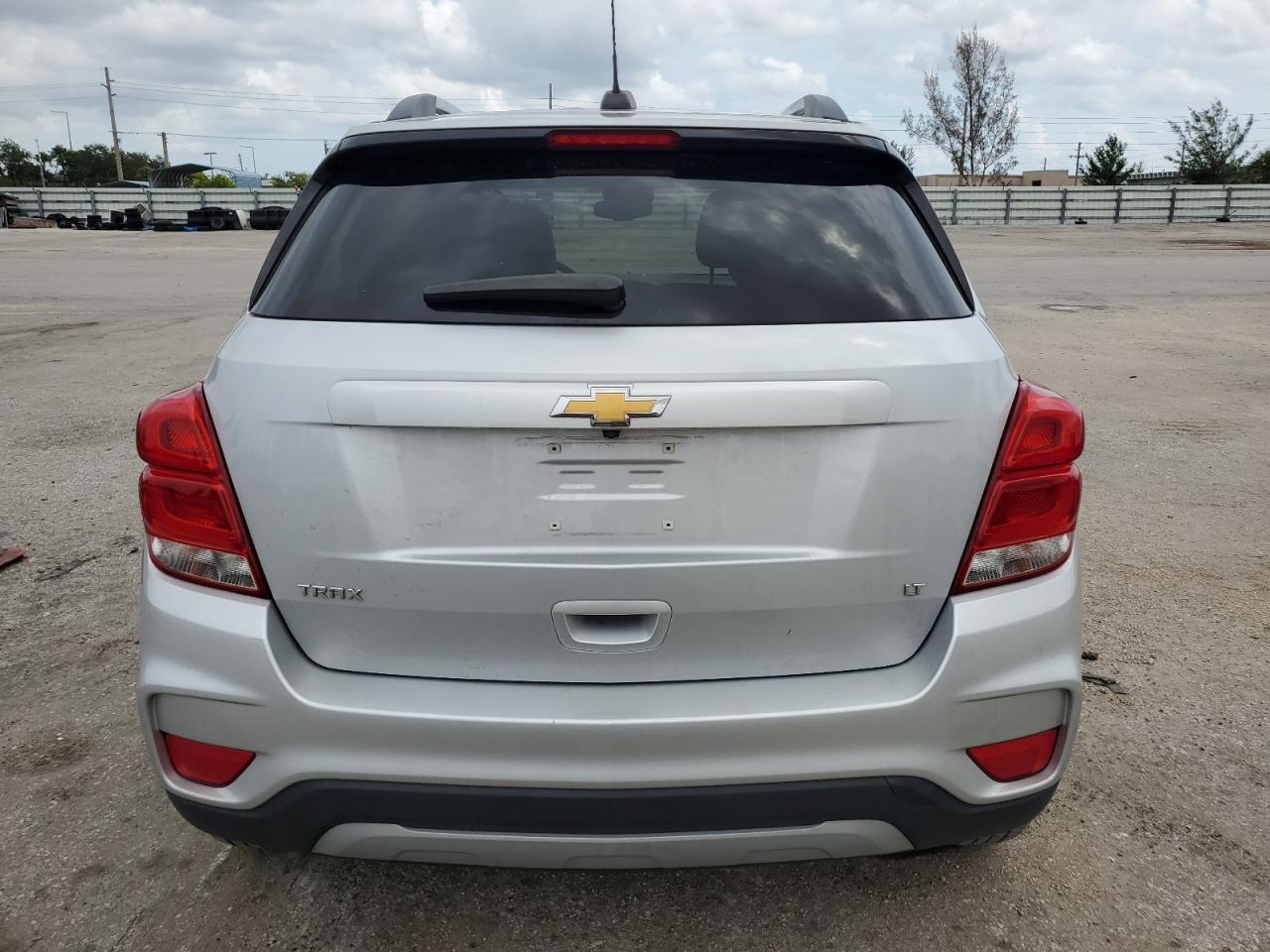 3GNCJLSB3LL288296 CHEVROLET TRAX 2020