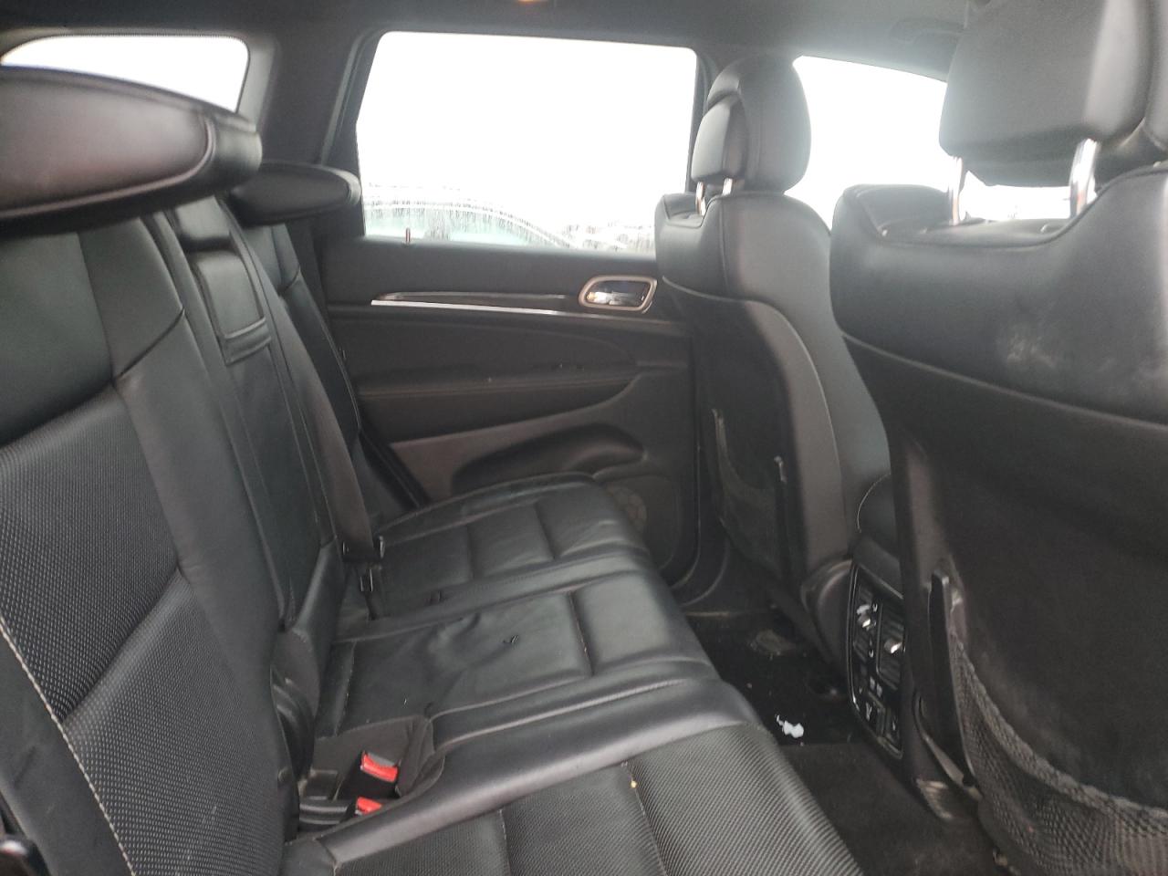 2015 Jeep Grand Cherokee - Image 11