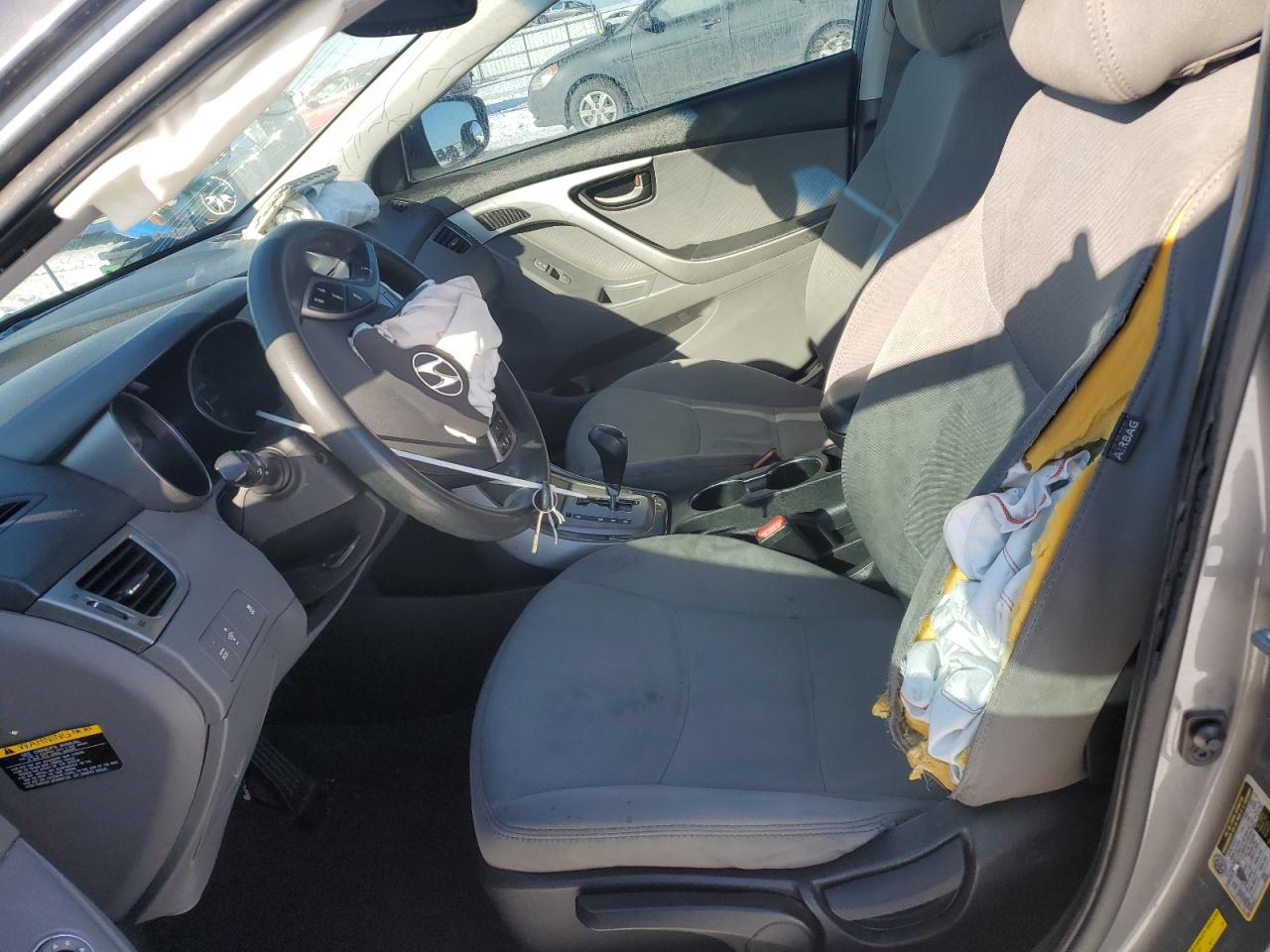 2013 Hyundai Elantra - Image 7