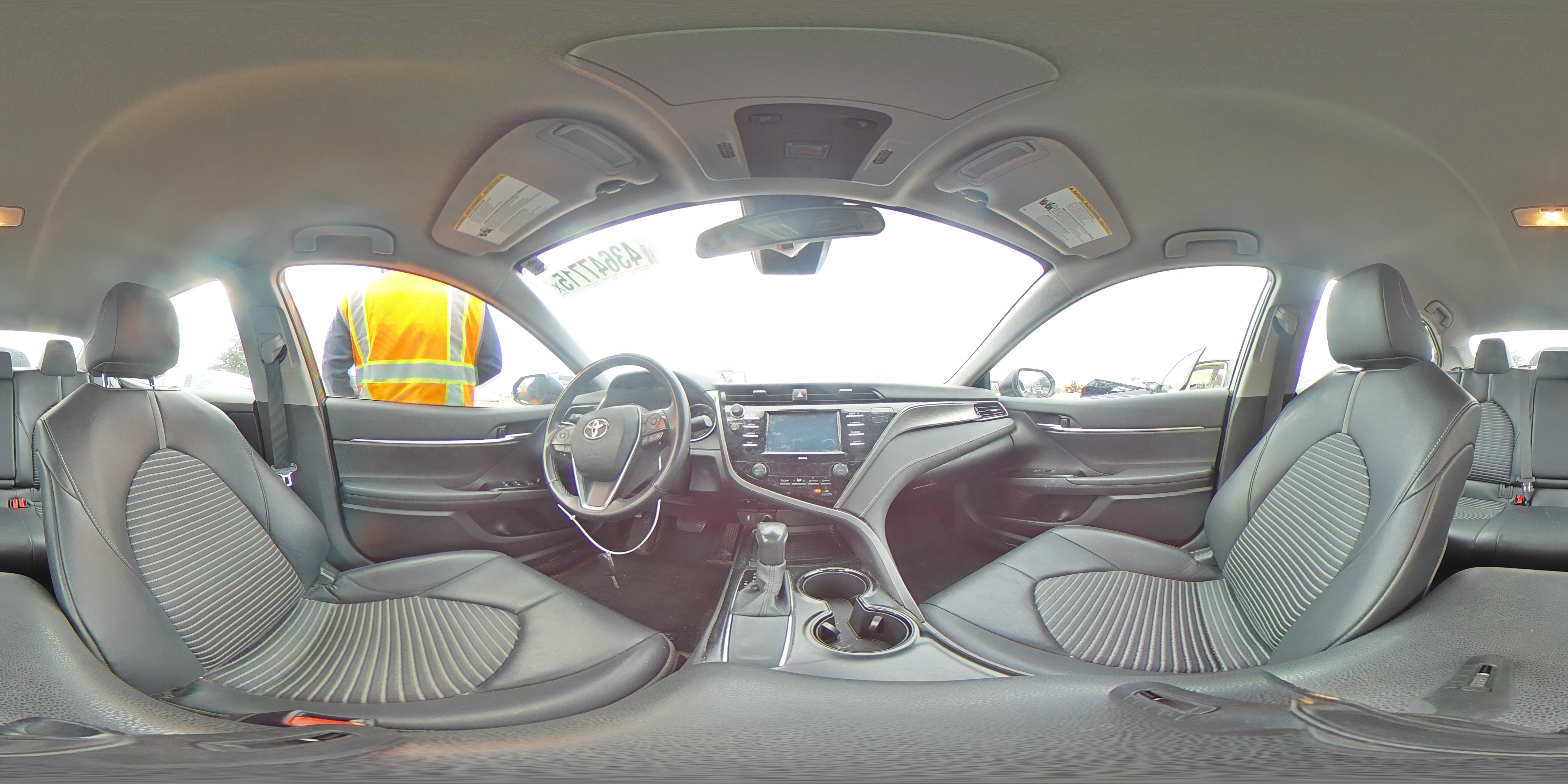 2020 Toyota Camry - Image 13