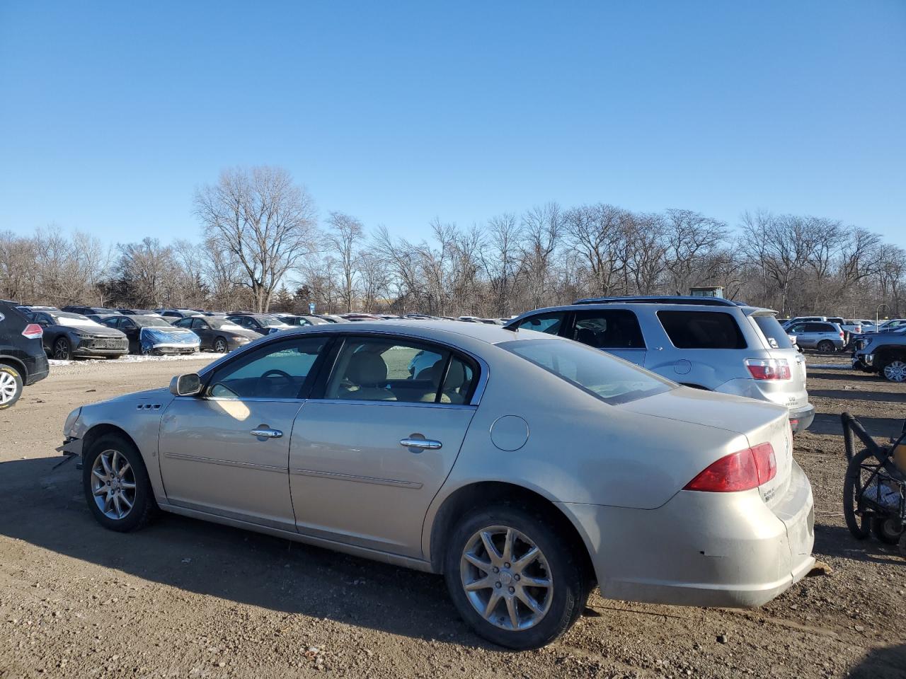 2008 Buick Lucerne - Image 2