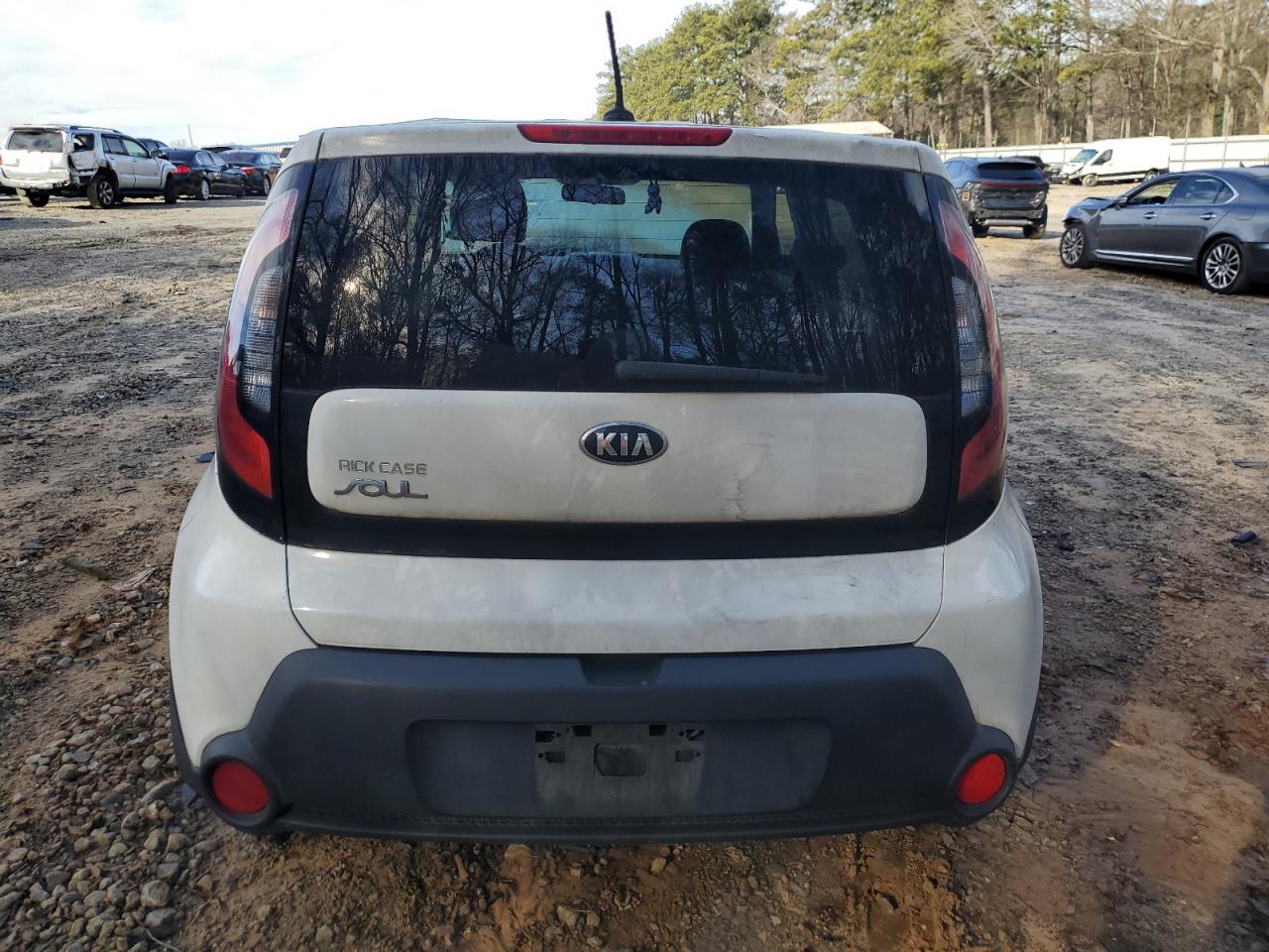 2016 Kia Soul VIN: KNDJN2A20G7370304 Lot: 44857945