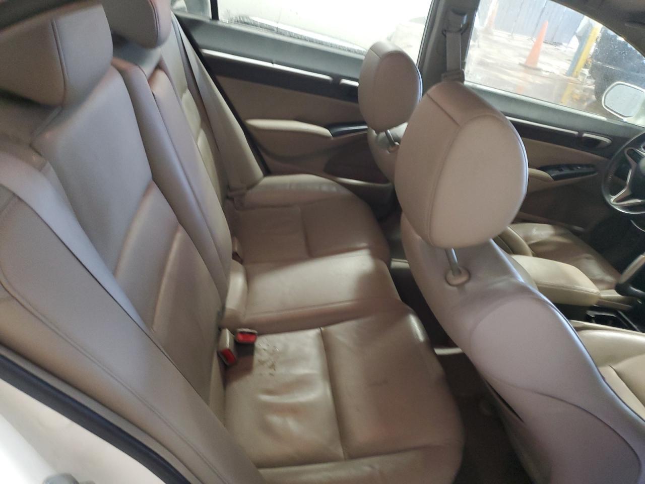 2011 Honda Civic - Image 10