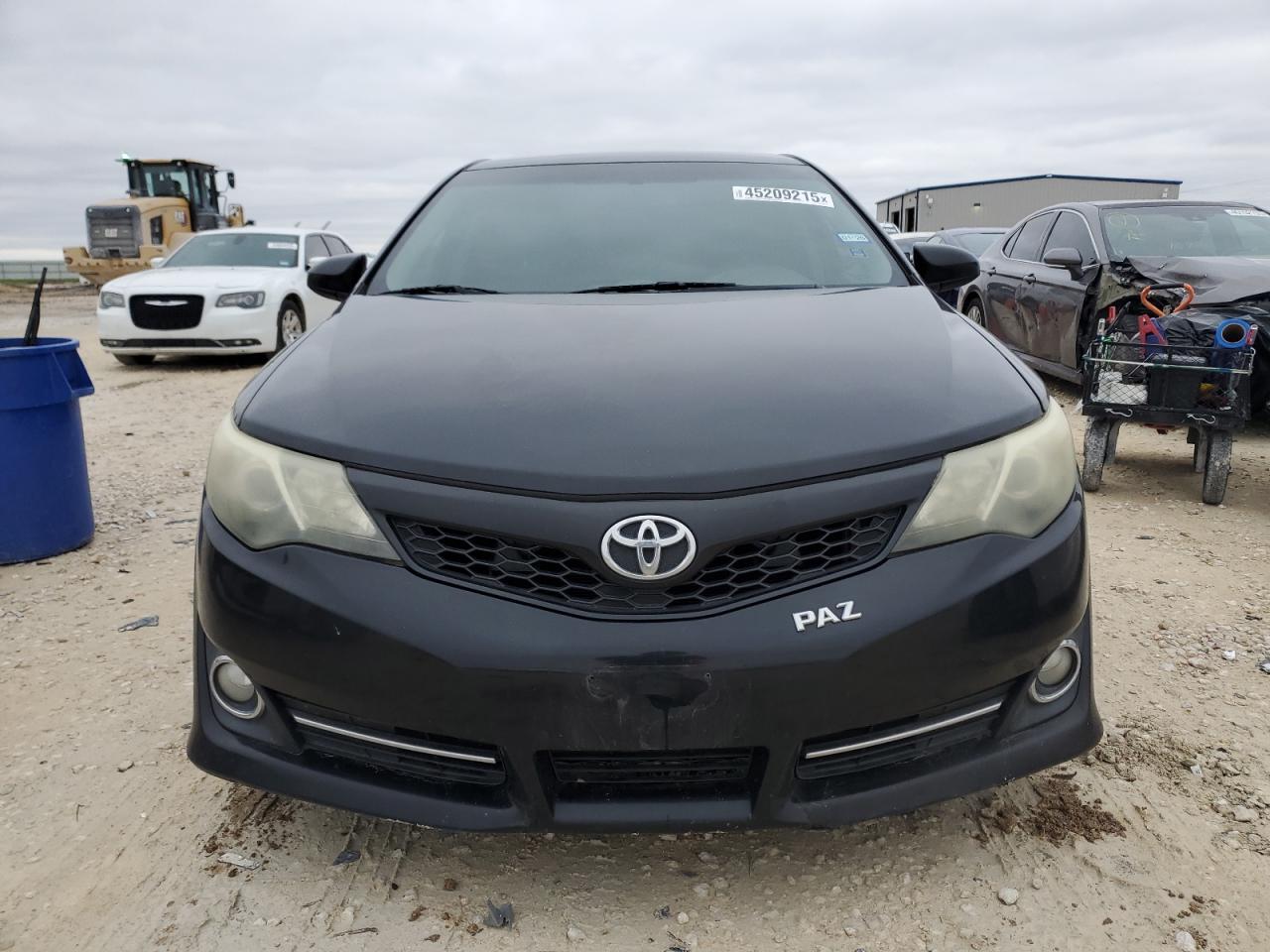 2014 Toyota Camry - Image 5