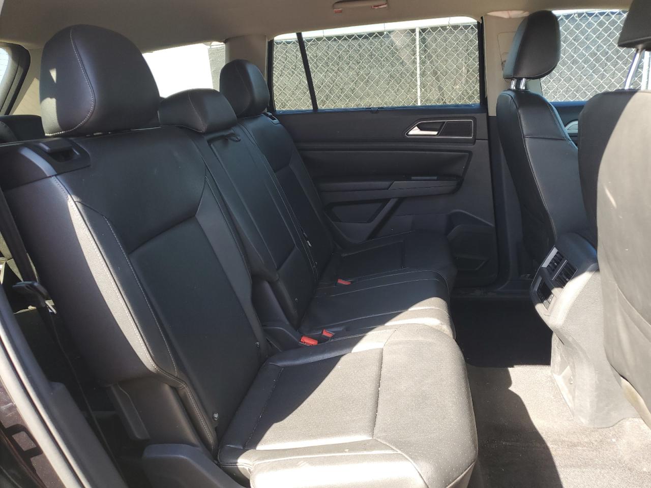 2018 Volkswagen Atlas - Image 11
