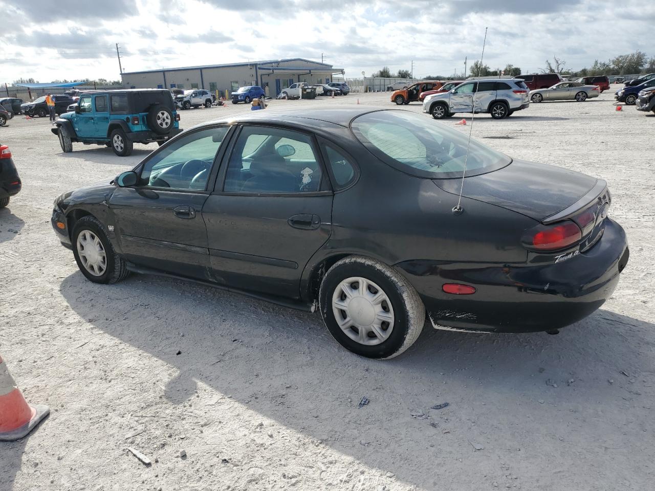 1998 Ford Taurus - Image 2