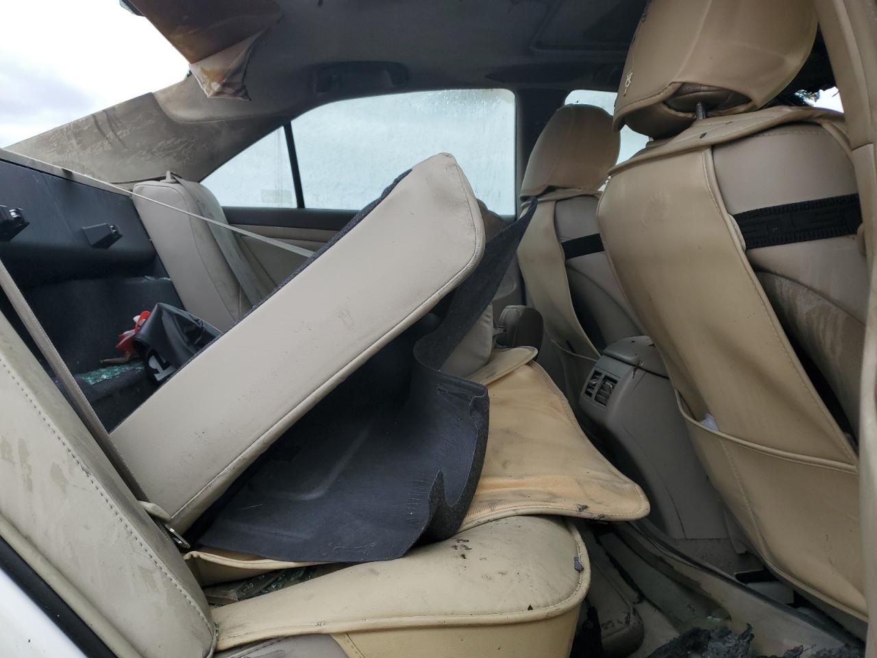 2009 Toyota Camry - Image 10