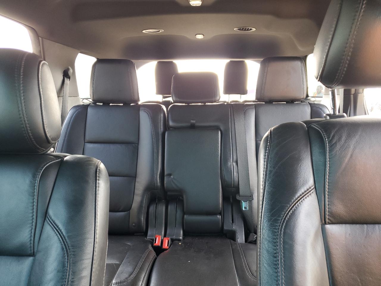 2014 Ford Explorer - Image 10