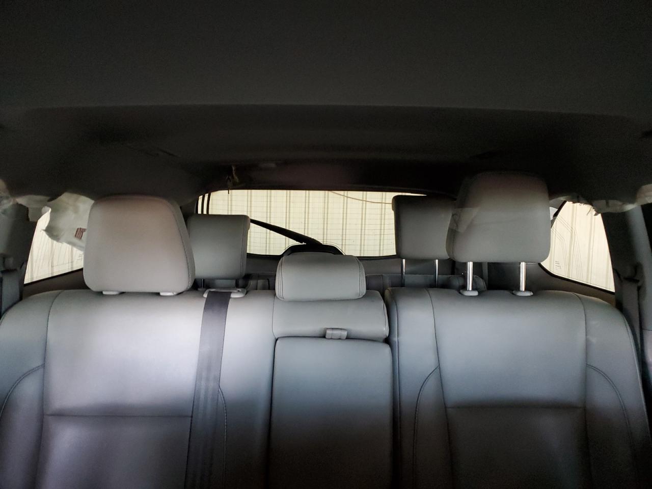 2016 Toyota Highlander - Image 10