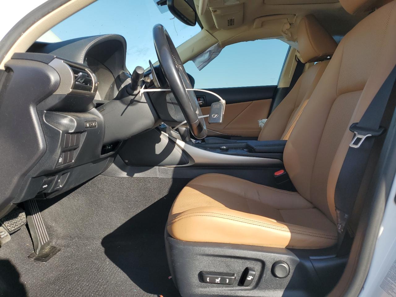 2015 Lexus IS - Image 7