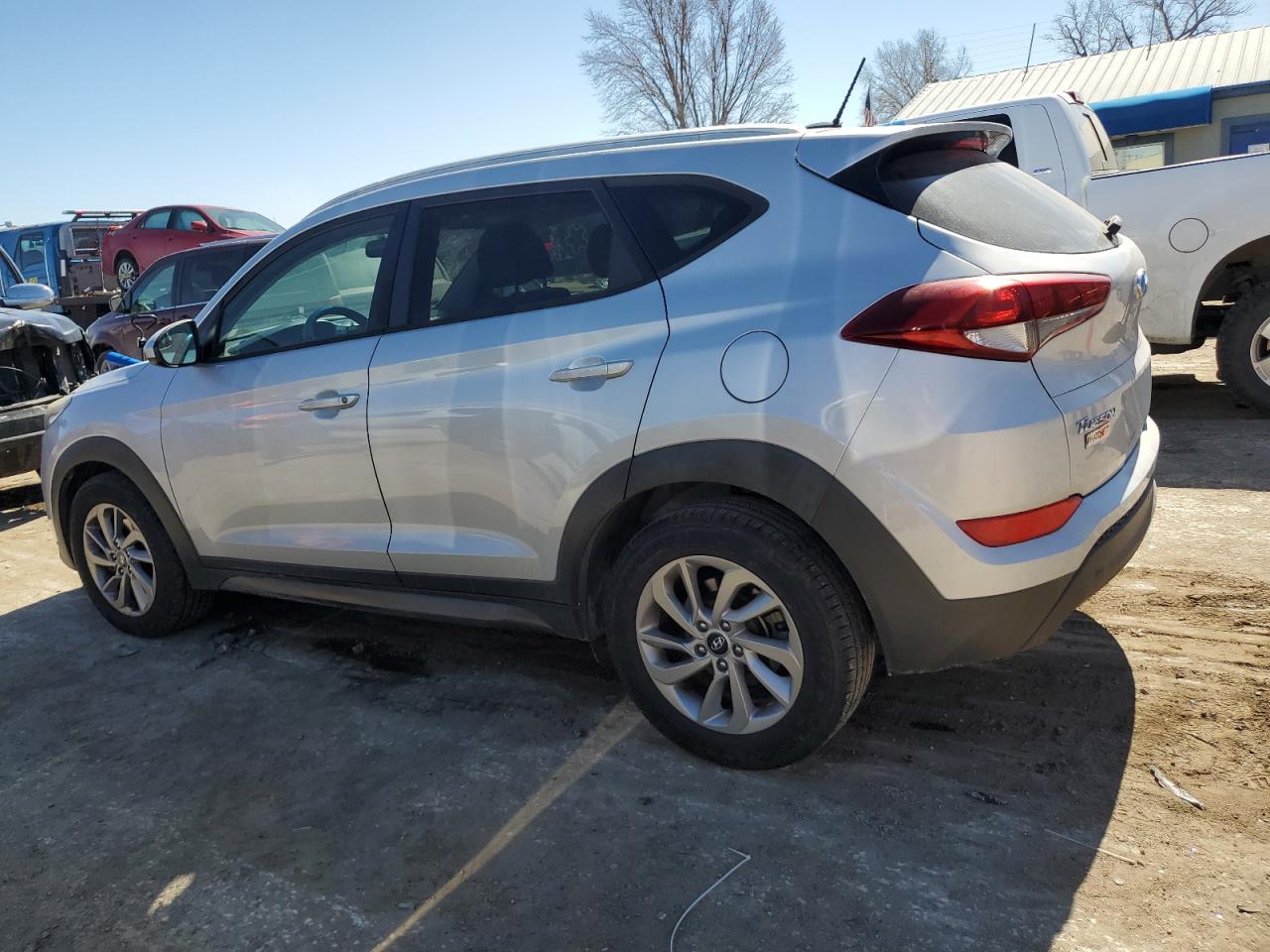 2016 Hyundai Tucson - Image 2
