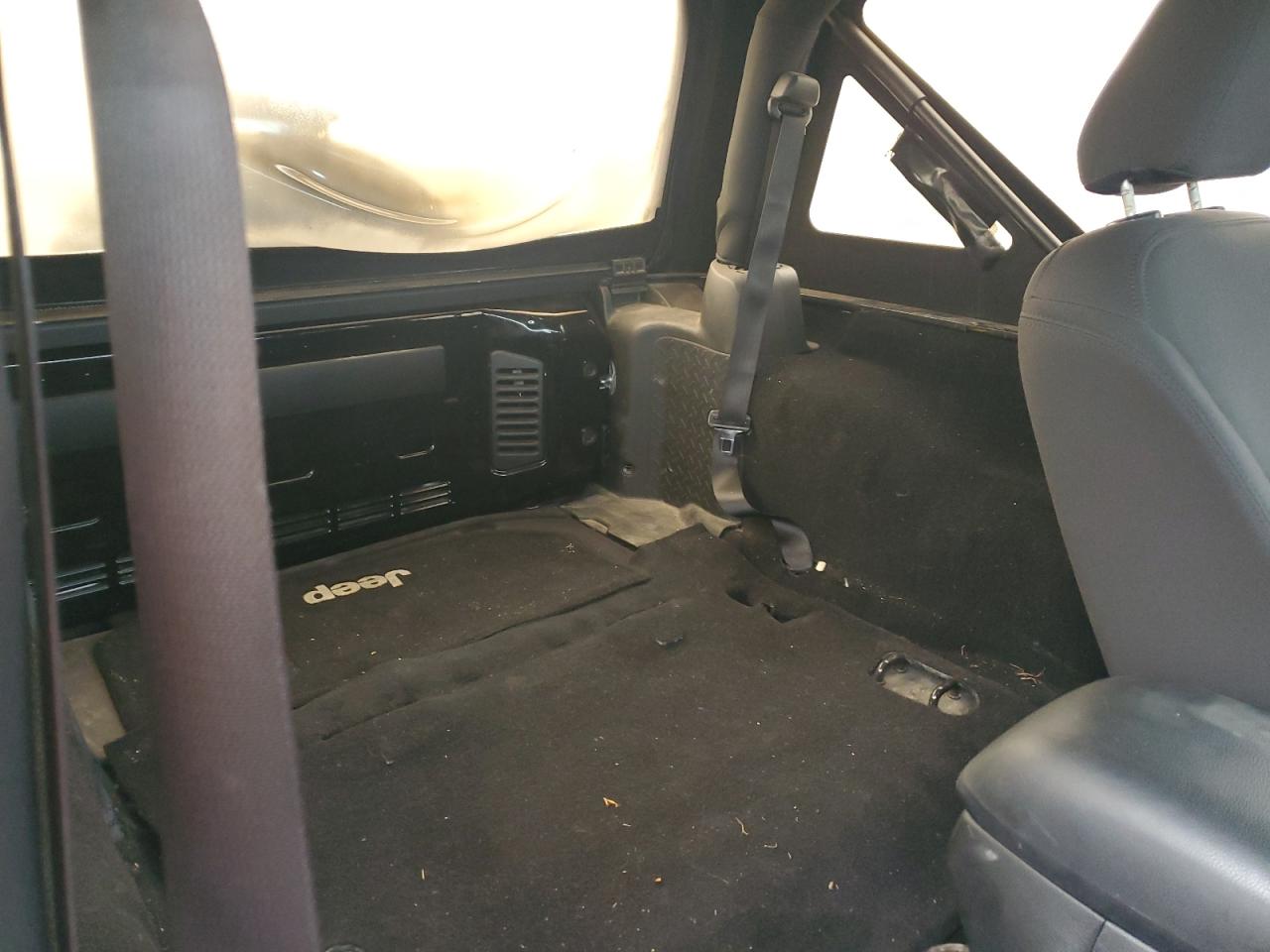 2016 Jeep Wrangler - Image 11