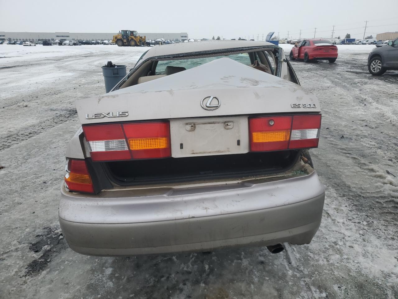 1997 Lexus ES - Image 6