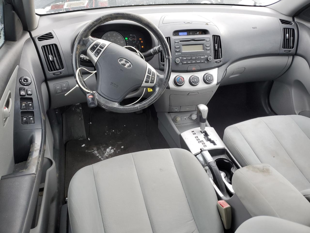 2009 Hyundai Elantra - Image 8
