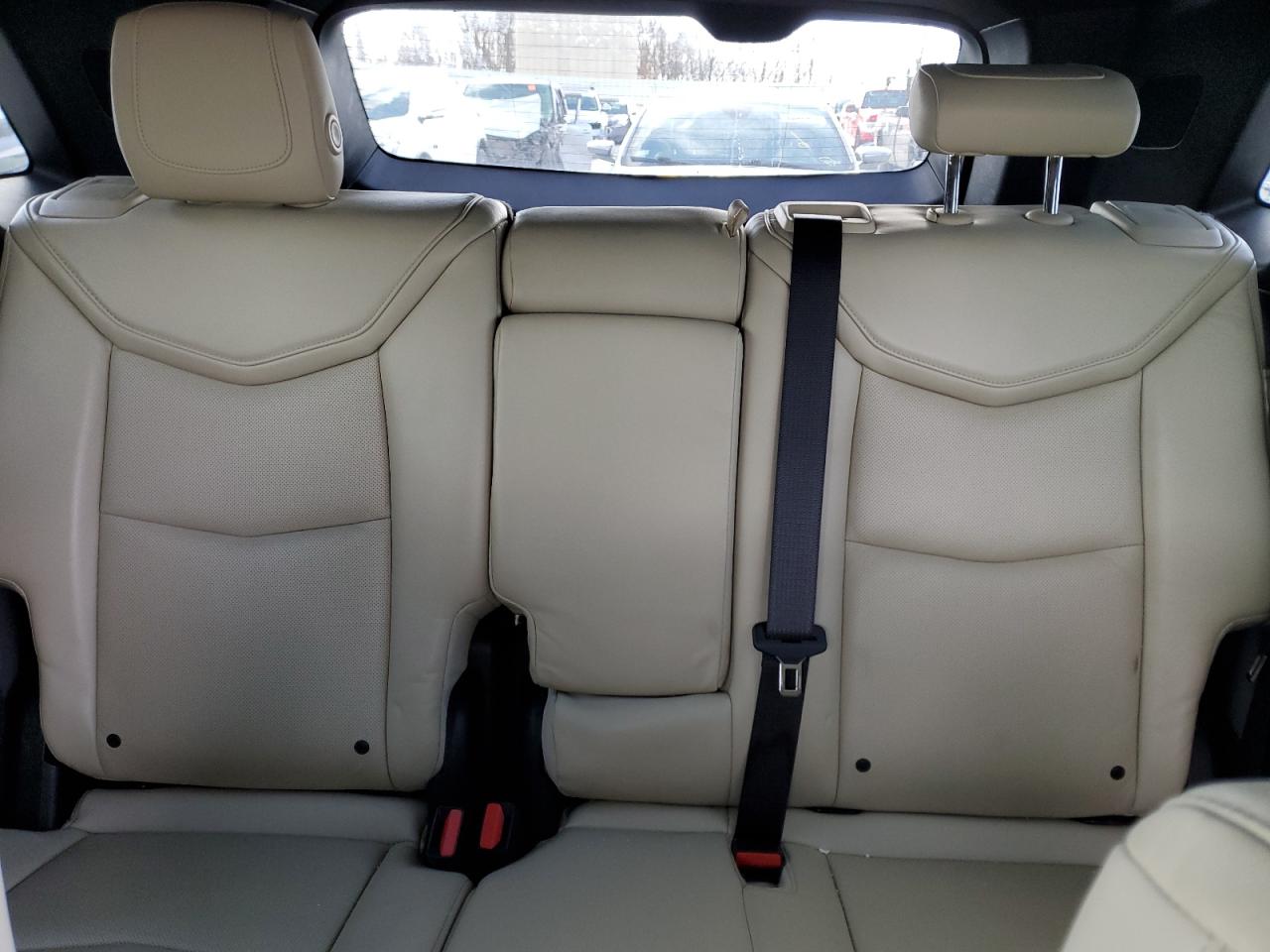 2017 Cadillac XT5 - Image 10