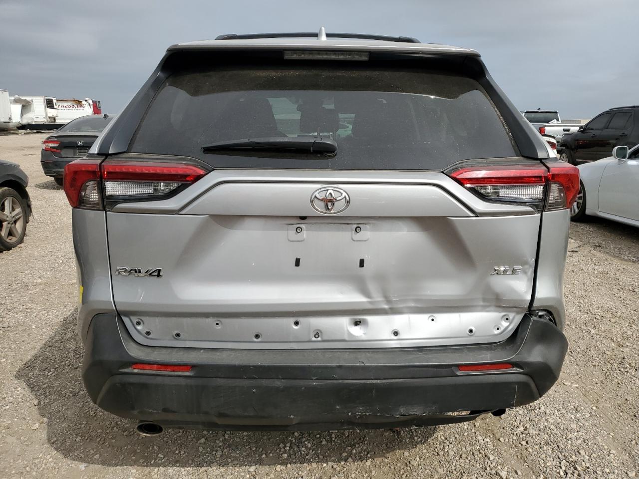 2019 Toyota RAV 4 - Image 6