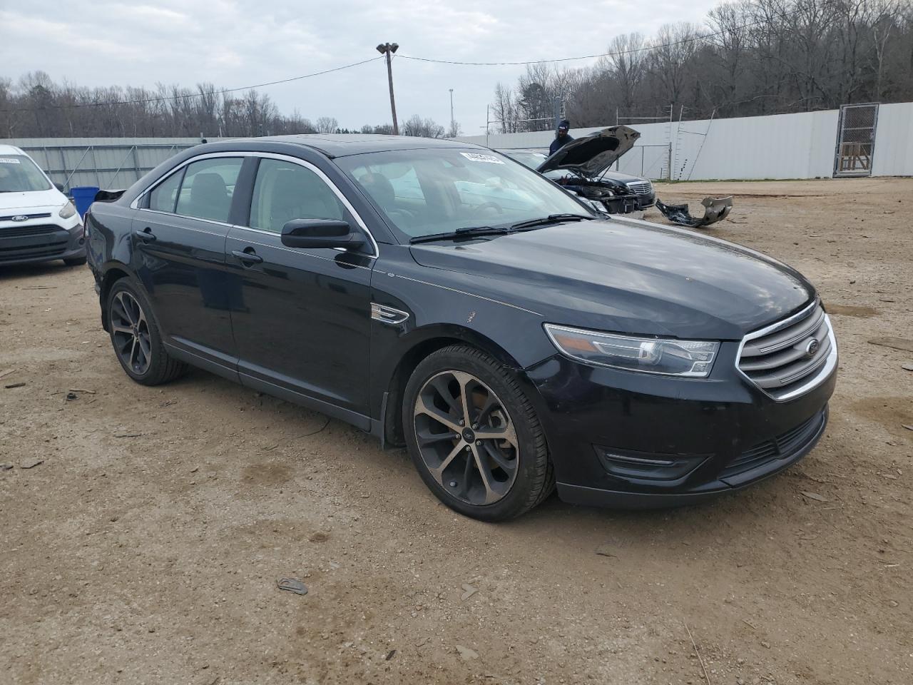 2016 Ford Taurus - Image 4