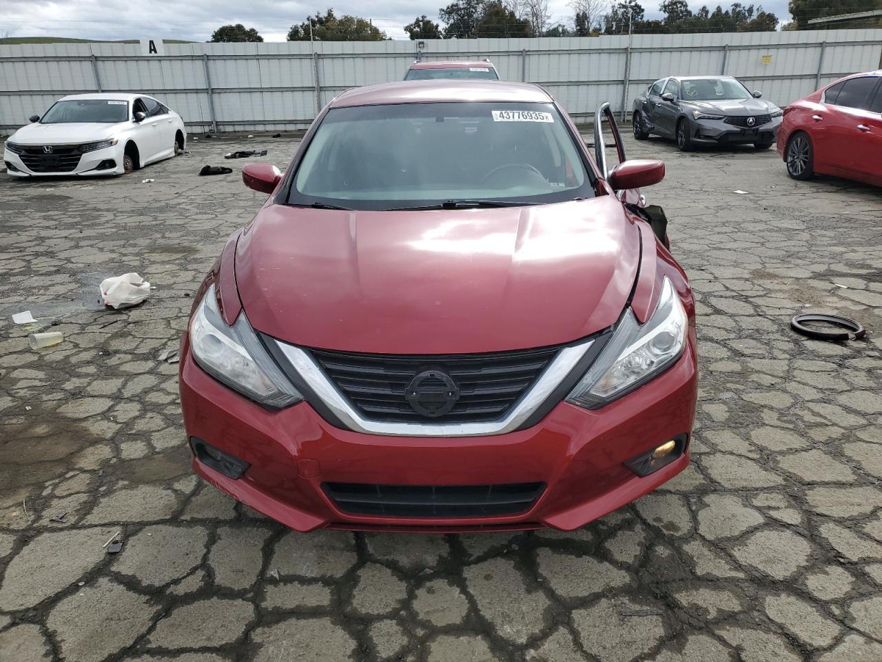 2017 Nissan Altima - Image 5
