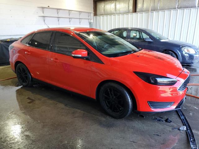  FORD FOCUS 2017 Красный