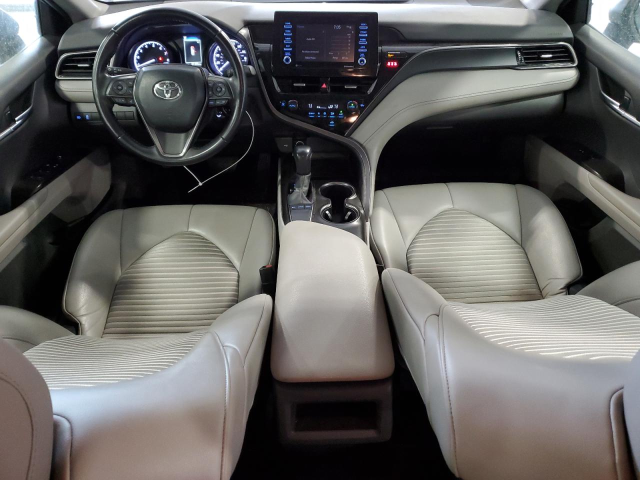 2022 Toyota Camry - Image 8