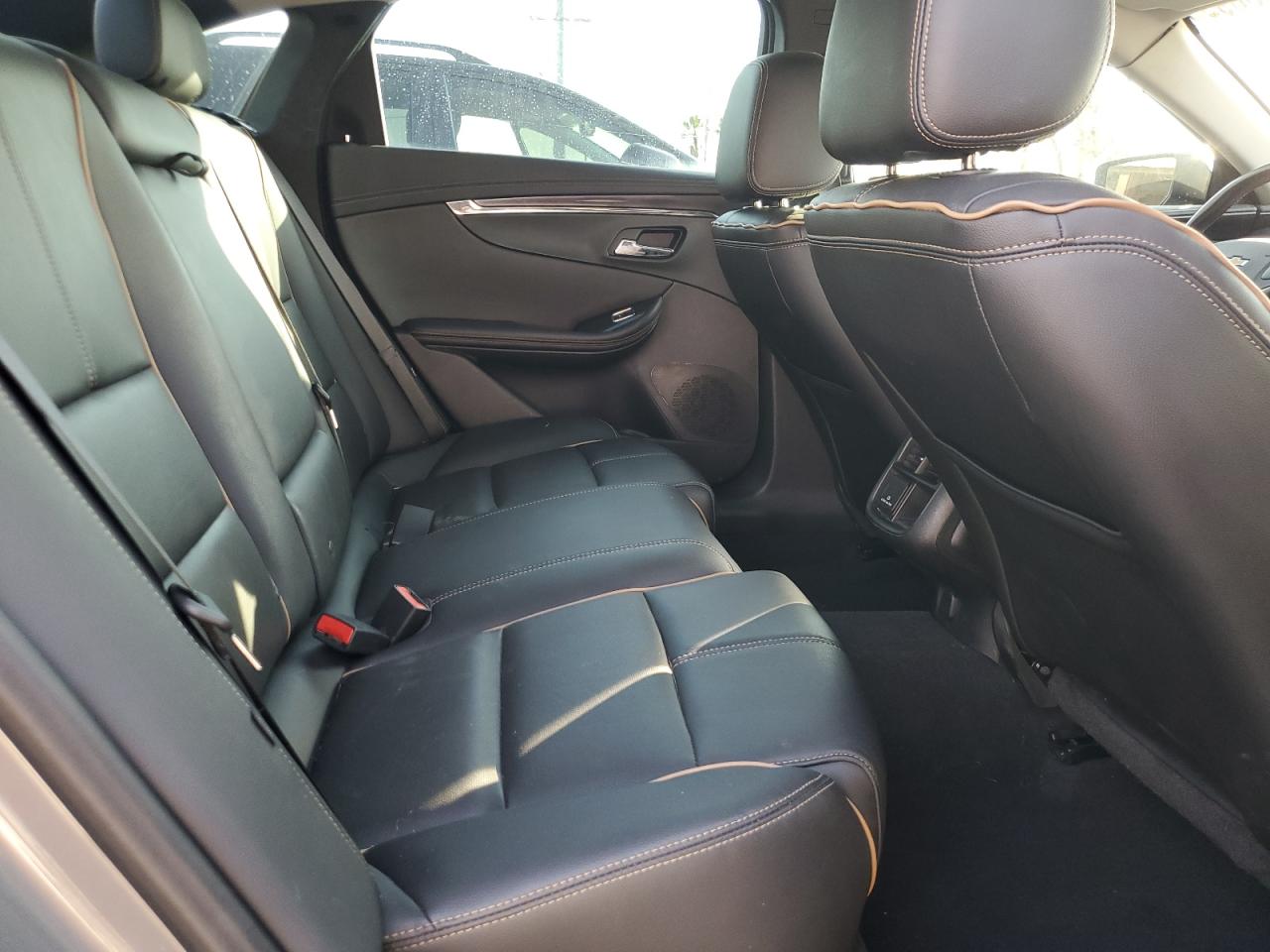 2017 Chevrolet Impala - Image 10