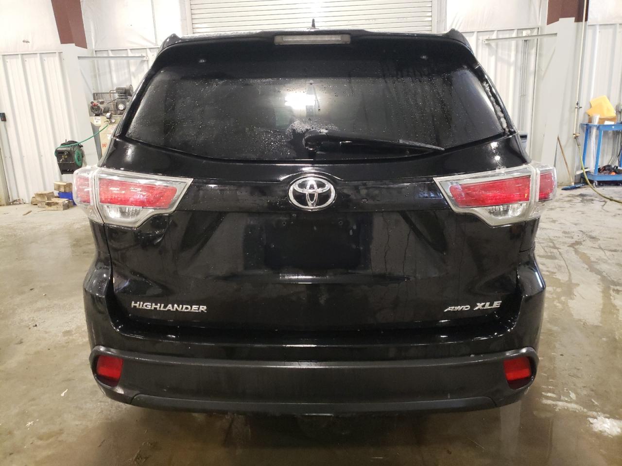 2015 Toyota Highlander - Image 6