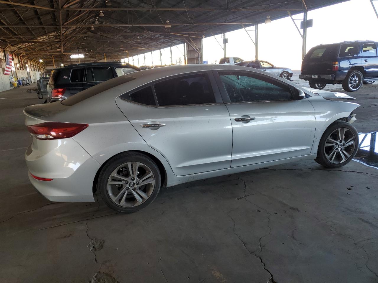 2017 Hyundai Elantra - Image 3