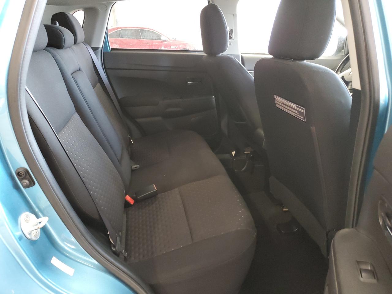 2011 Mitsubishi Outlander - Image 11