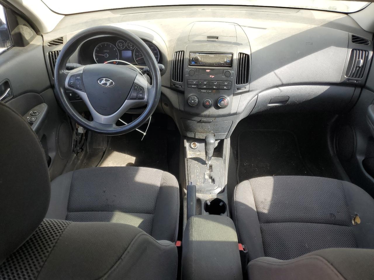2012 Hyundai Elantra - Image 8