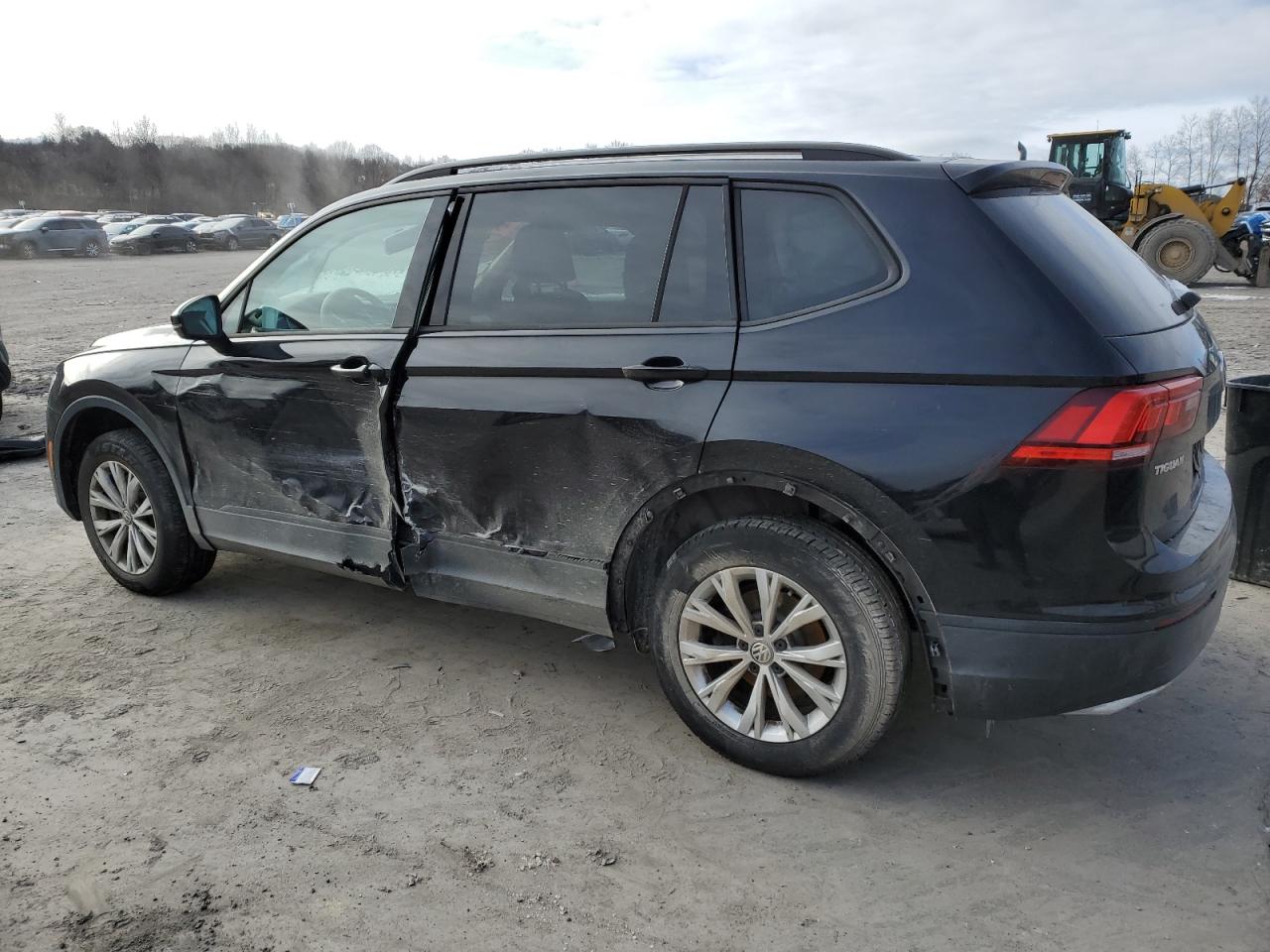 2019 Volkswagen Tiguan - Image 2