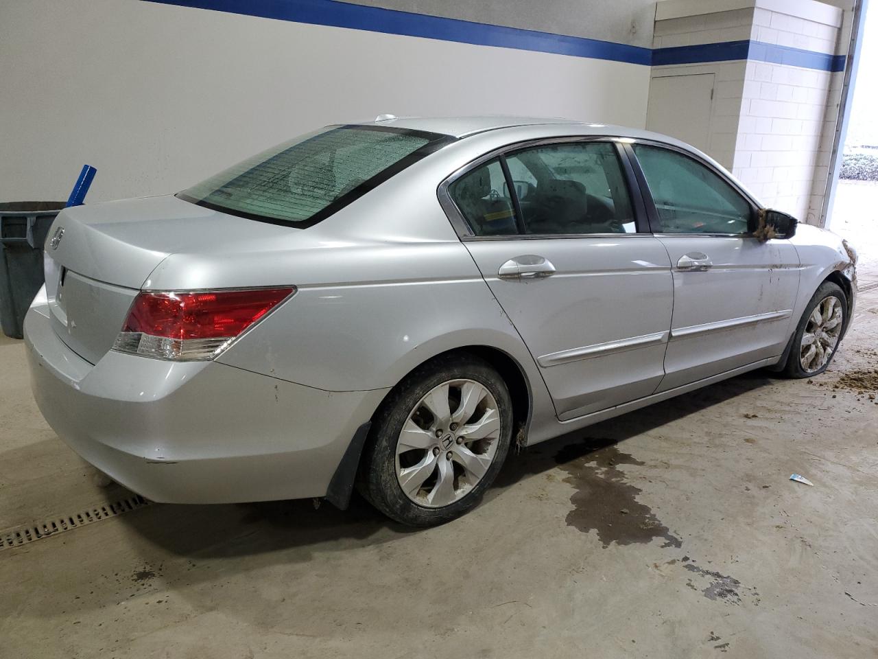 2009 Honda Accord - Image 3