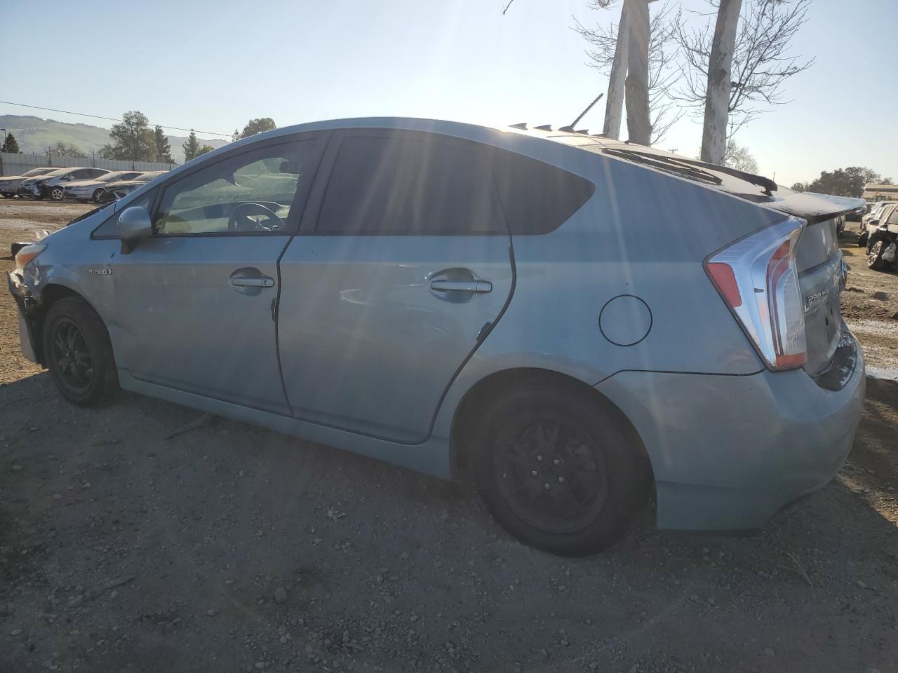 2015 Toyota Prius - Image 2
