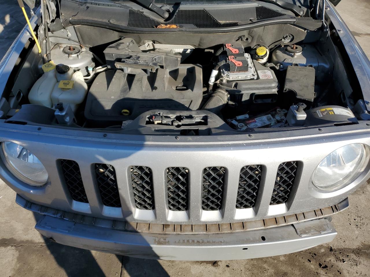2016 Jeep Liberty (Patriot) - Image 12