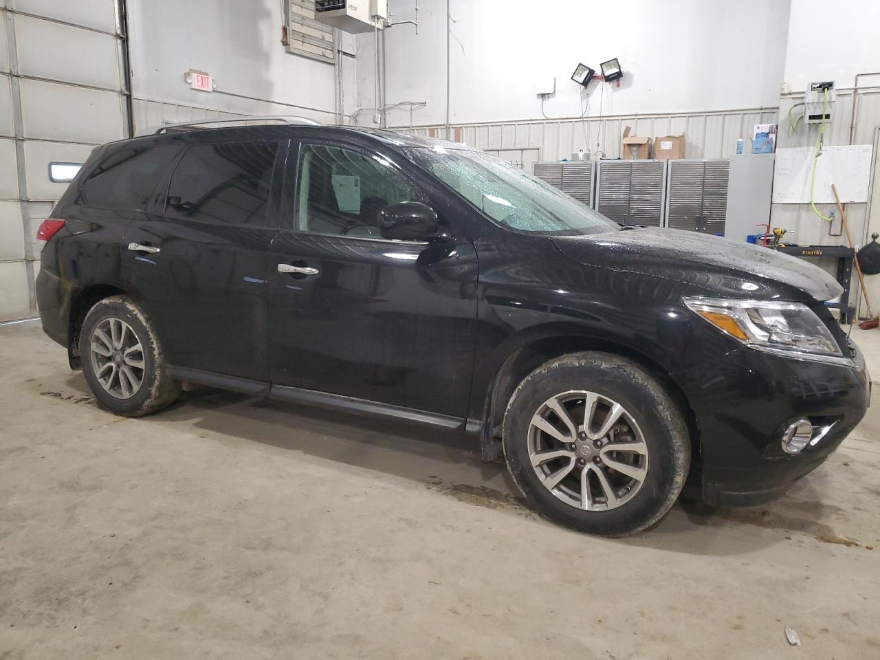 2015 Nissan Pathfinder - Image 4