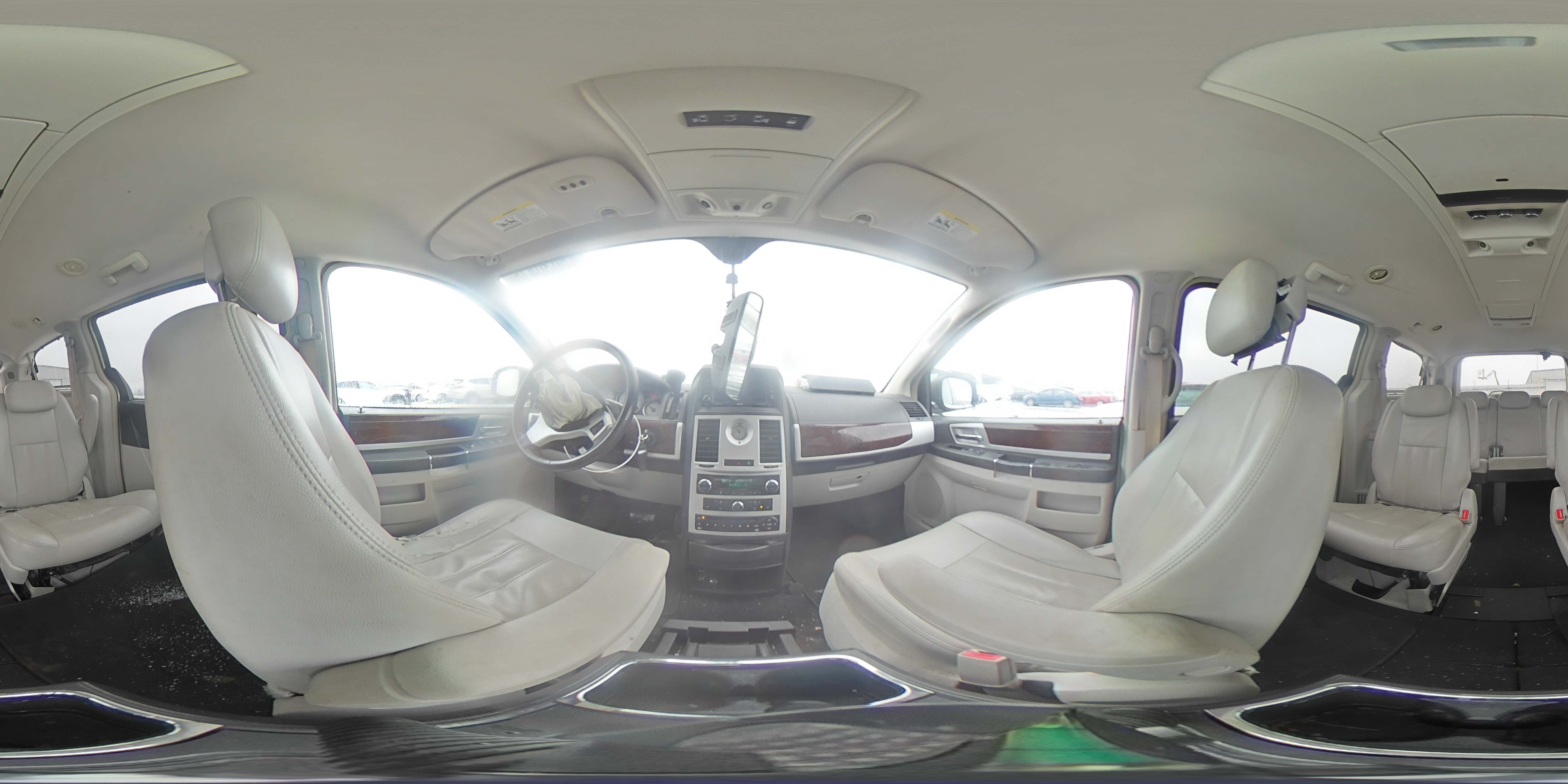 2010 Chrysler Town & Country - Image 14