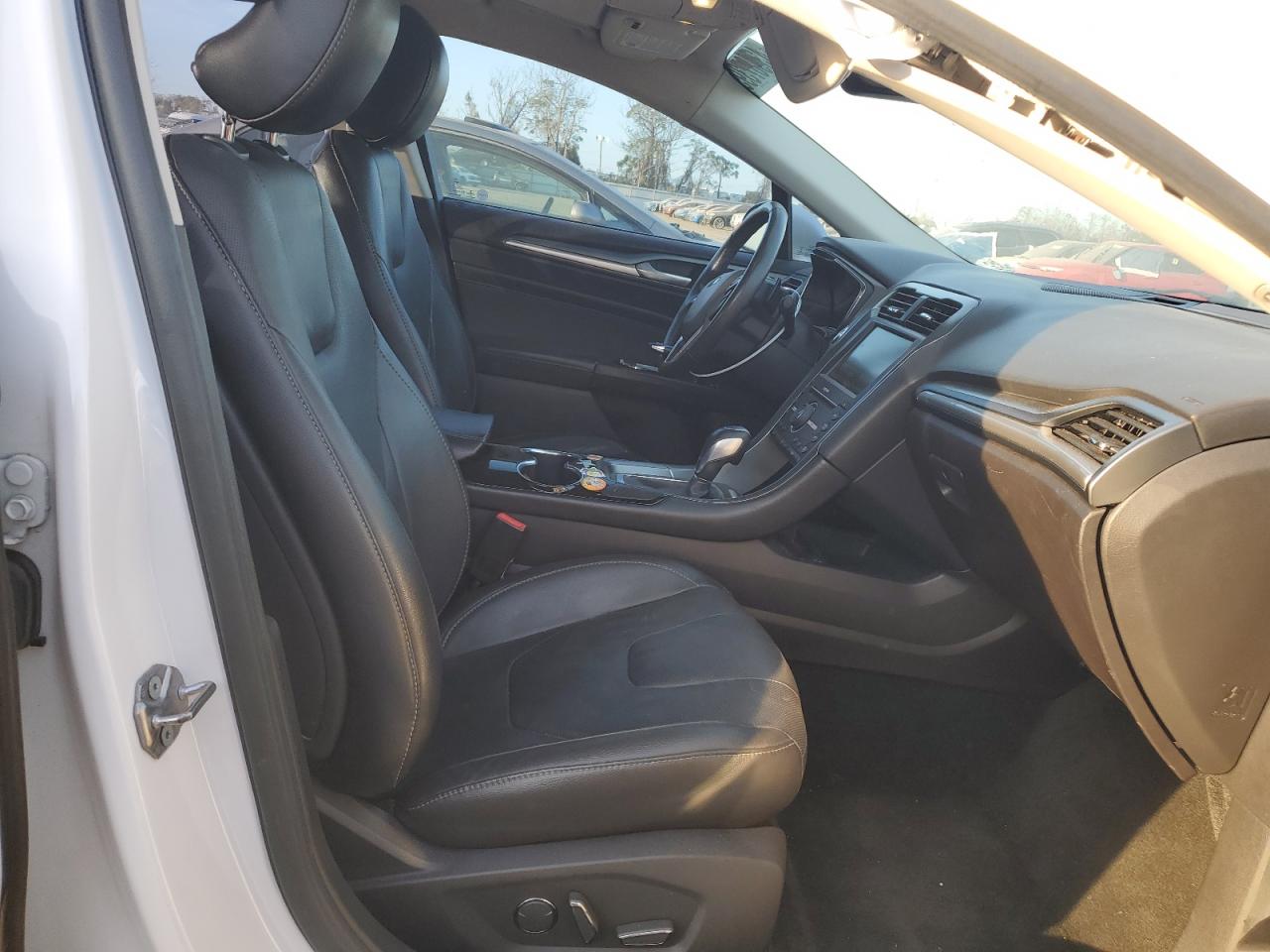 2016 Ford Fusion - Image 5