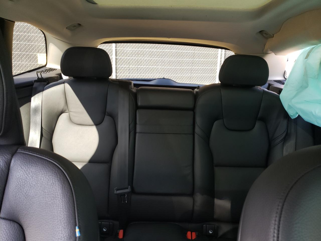 2021 Volvo XC60 - Image 10