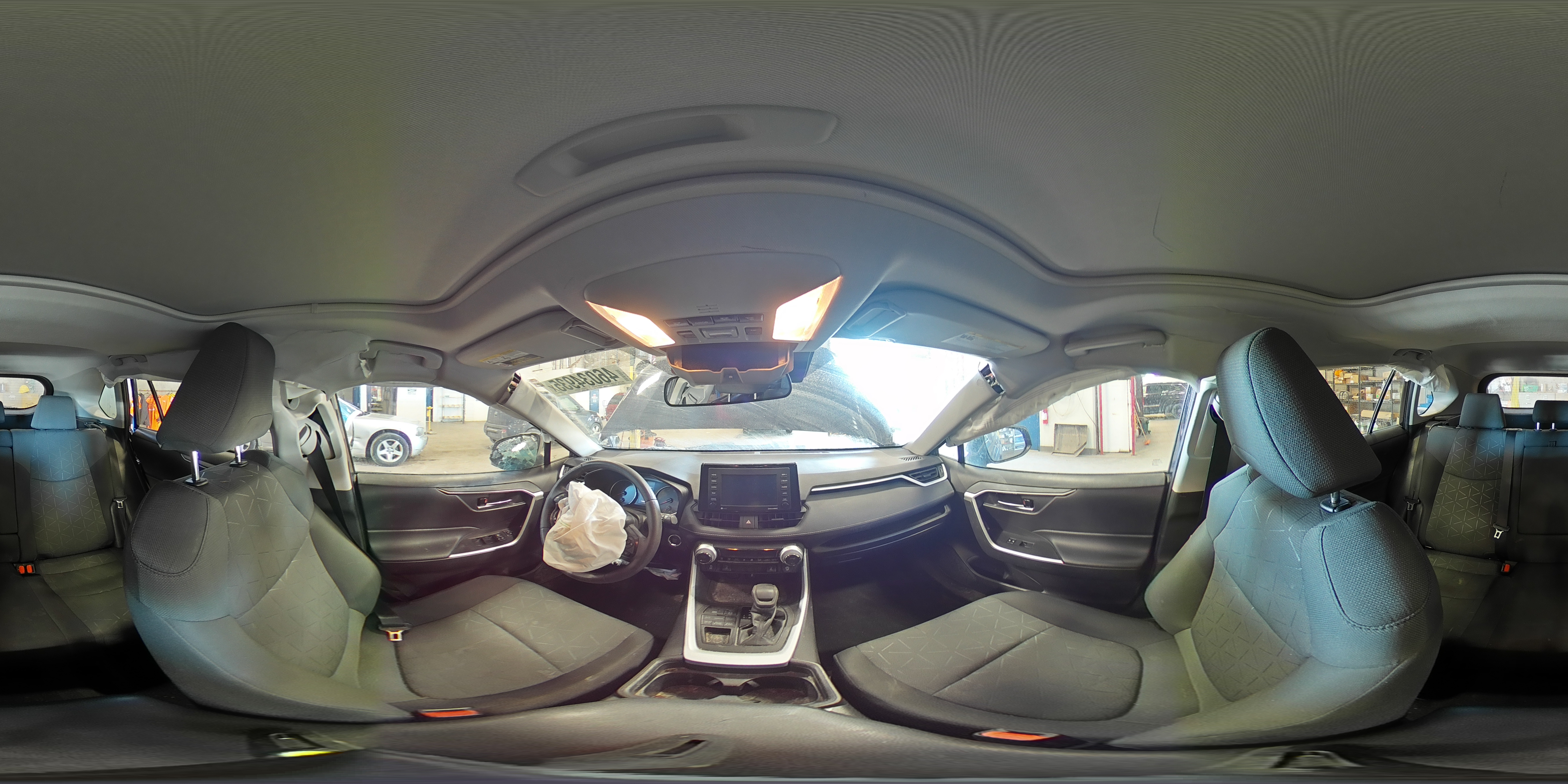 2021 Toyota RAV 4 - Image 13