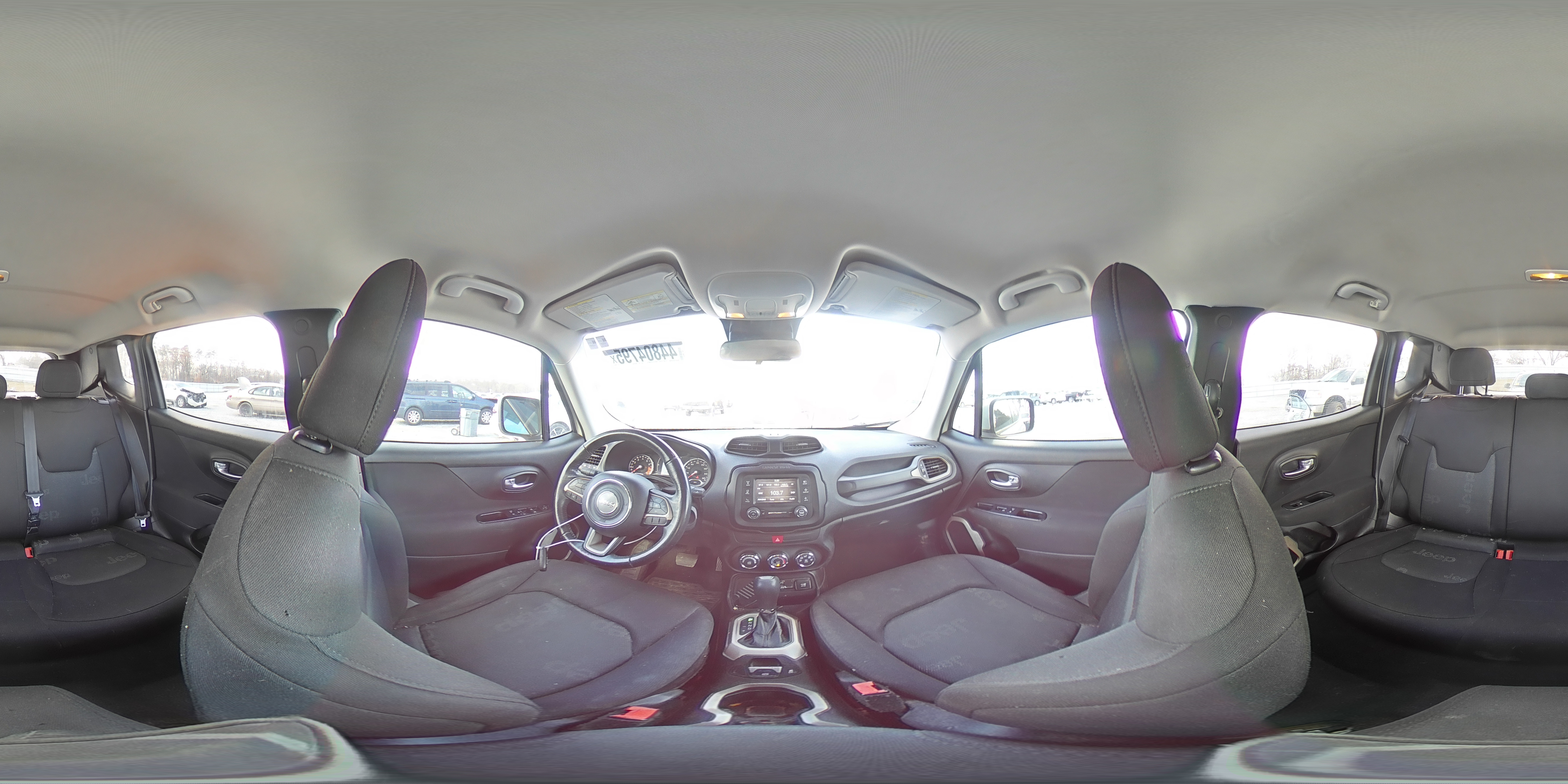 2017 Jeep Renegade - Image 13