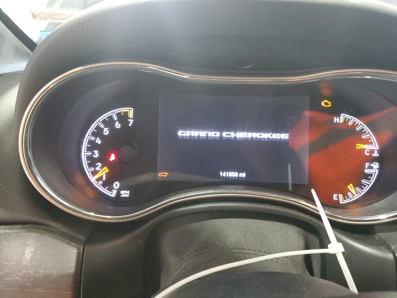 2016 Jeep Grand Cherokee - Image 9