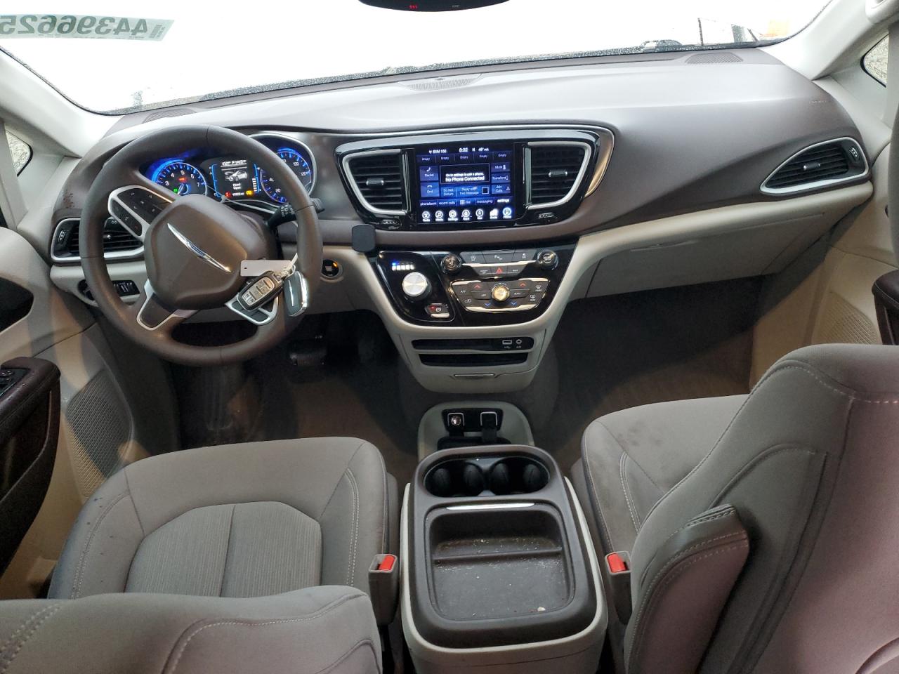 2017 Chrysler Pacifica - Image 8