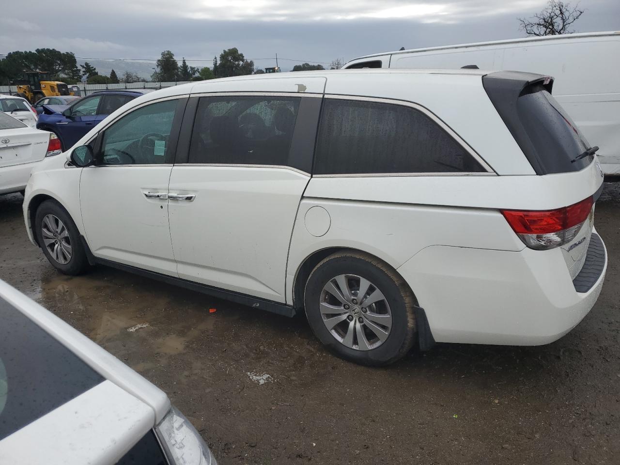 2014 Honda Odyssey - Image 2