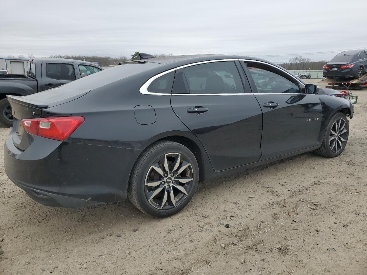 1G1ZD5ST4JF105650 CHEVROLET MALIBU 2018