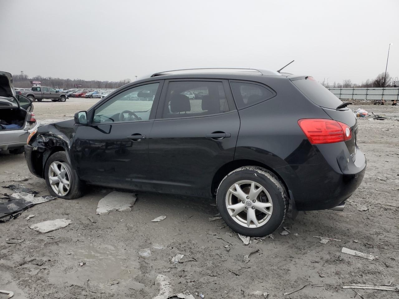2009 Nissan Rogue - Image 2